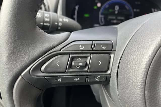 Toyota Yaris Cross (2025) thumbnail 16