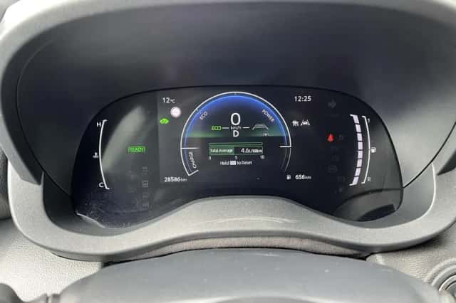 Toyota Yaris Cross (2025) thumbnail 8