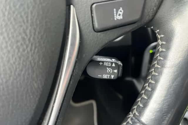 Toyota Auris (2018) thumbnail 15