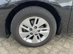 Toyota Auris (2018) thumbnail 19