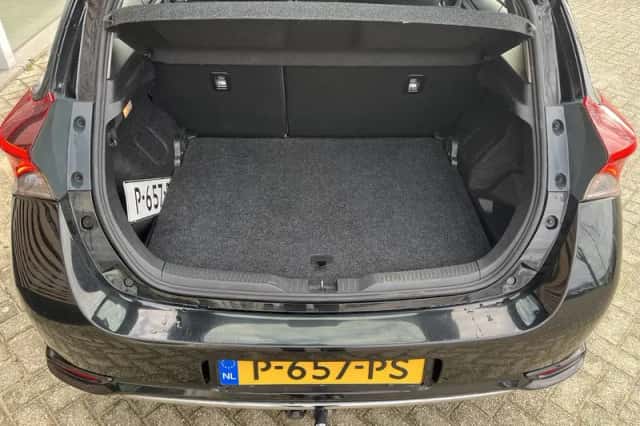 Toyota Auris (2018) thumbnail 22