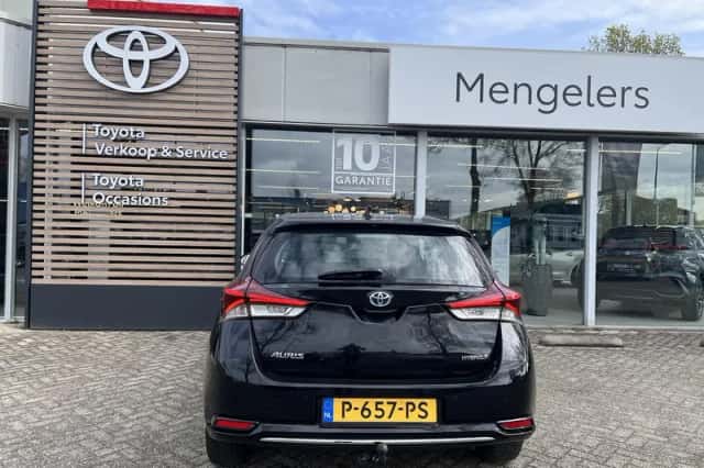 Toyota Auris (2018) thumbnail 4