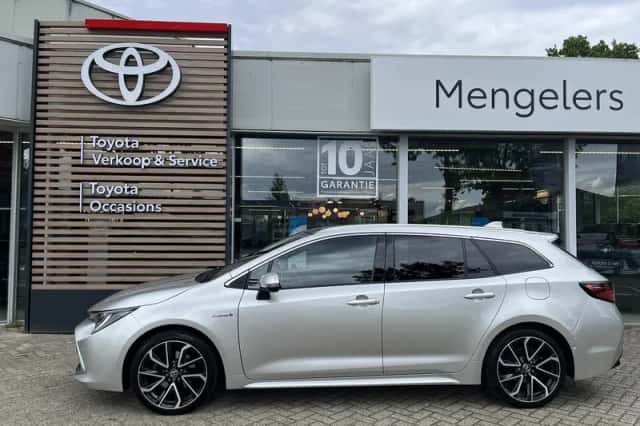 Toyota Corolla (2019) thumbnail 2