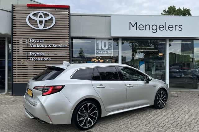 Toyota Corolla (2019) thumbnail 3