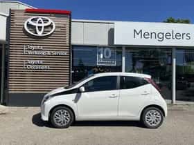 Toyota Aygo (2020) thumbnail 2