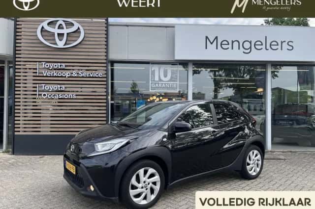 Toyota Aygo (2023) thumbnail 1