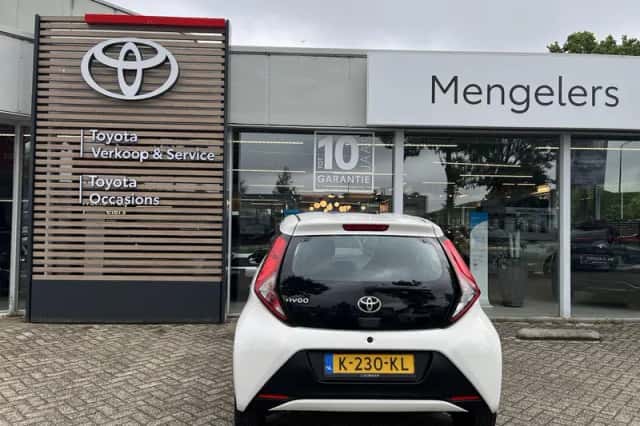 Toyota Aygo (2021) thumbnail 4