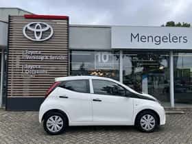Toyota Aygo (2021) thumbnail 5
