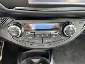 Toyota Yaris (2018) thumbnail 14