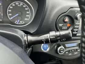 Toyota Yaris (2018) thumbnail 23