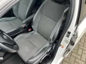 Toyota Yaris (2018) thumbnail 29