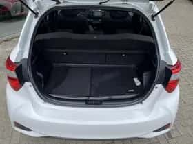 Toyota Yaris (2018) thumbnail 32
