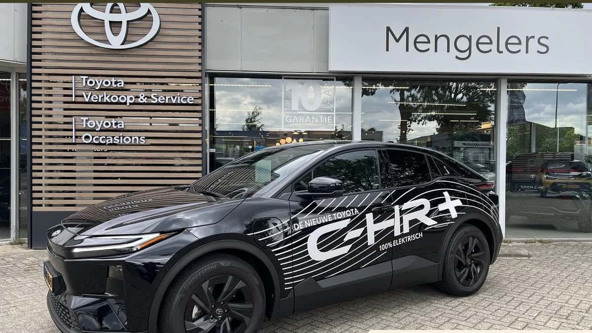 Toyota CHR + (2026) — foto 1