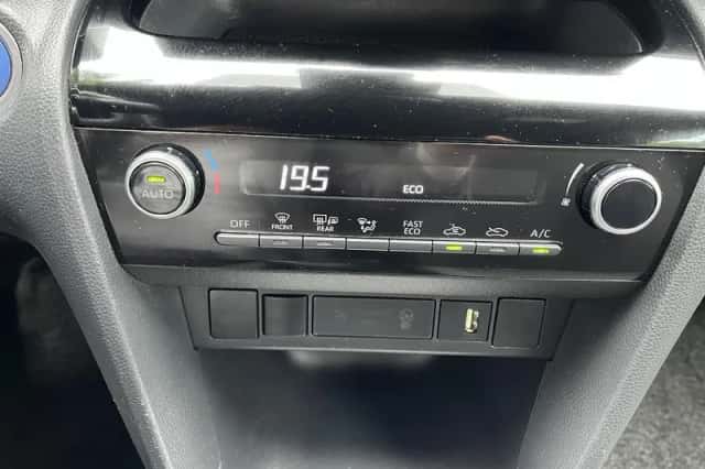 Toyota Yaris Cross (2021) thumbnail 14