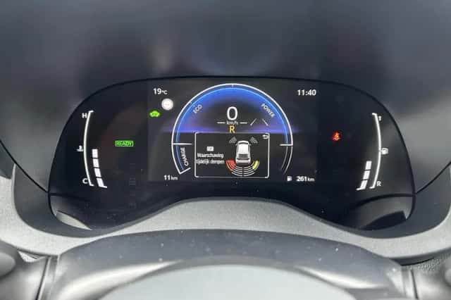 Toyota Yaris (2025) thumbnail 11