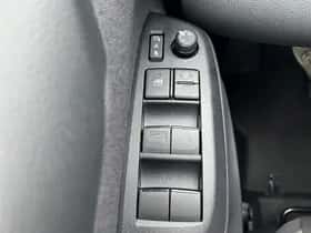 Toyota Yaris (2025) thumbnail 17