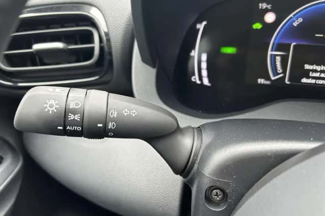 Toyota Yaris (2025) thumbnail 18