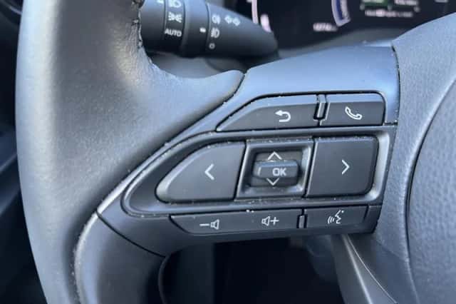 Toyota Yaris Cross (2024) thumbnail 12