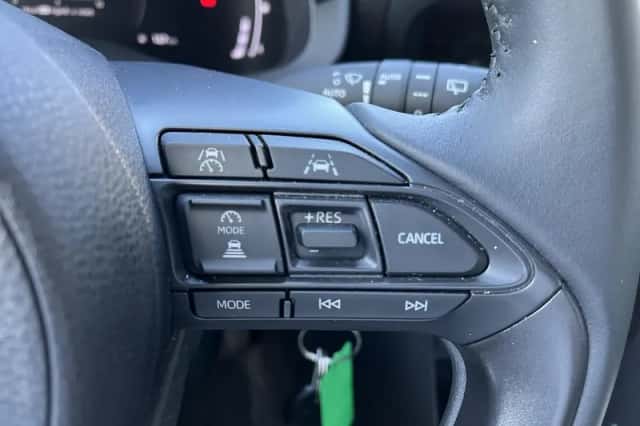 Toyota Yaris Cross (2024) thumbnail 13