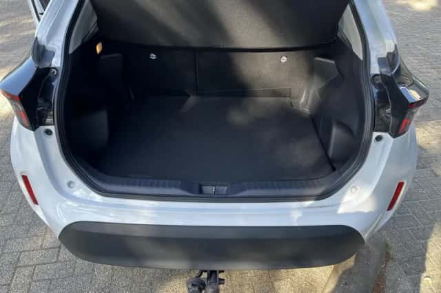 Toyota Yaris Cross (2024) thumbnail 17