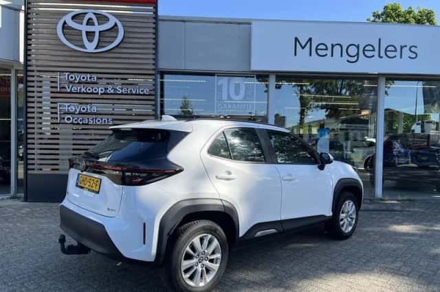 Toyota Yaris Cross (2024) thumbnail 3