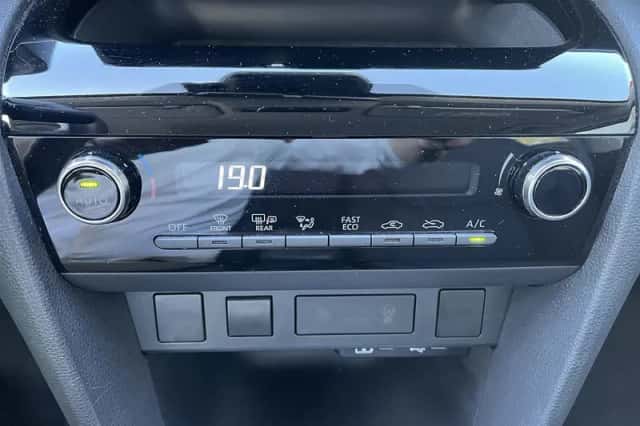 Toyota Yaris Cross (2024) thumbnail 9