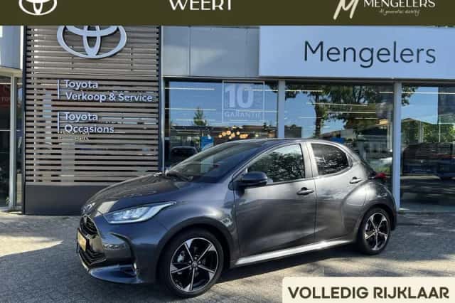Toyota Yaris (2025) thumbnail 1