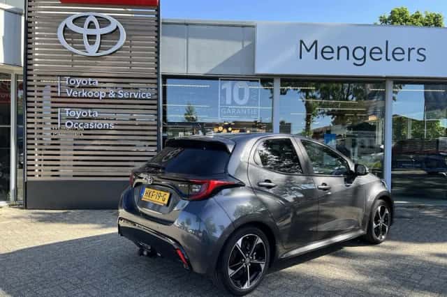 Toyota Yaris (2025) thumbnail 3