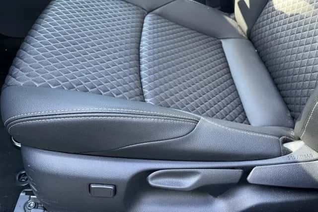 Toyota Yaris (2025) thumbnail 26