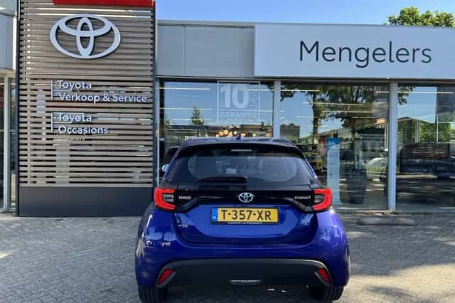 Toyota Yaris (2023) thumbnail 4