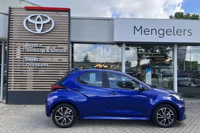 Toyota Yaris (2023) thumbnail 5
