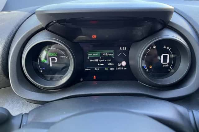 Toyota Yaris (2023) thumbnail 8