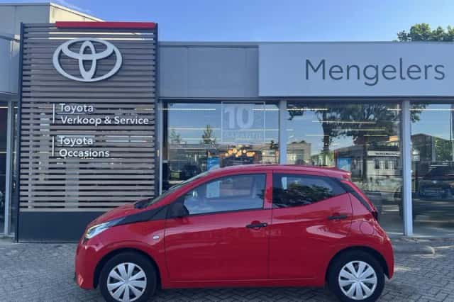 Toyota Aygo (2018) thumbnail 2