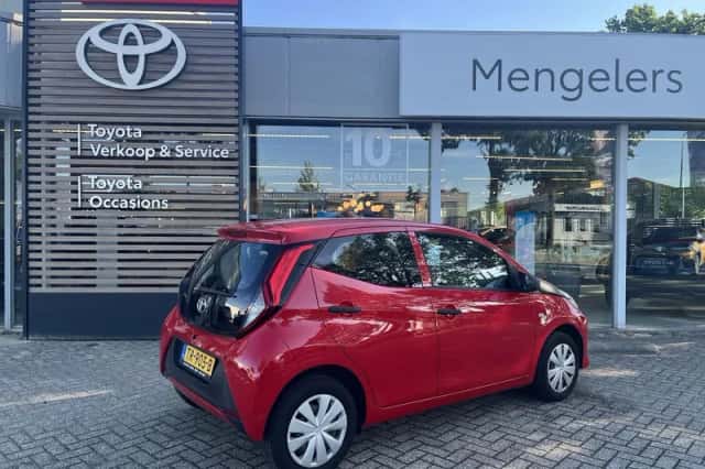 Toyota Aygo (2018) thumbnail 3