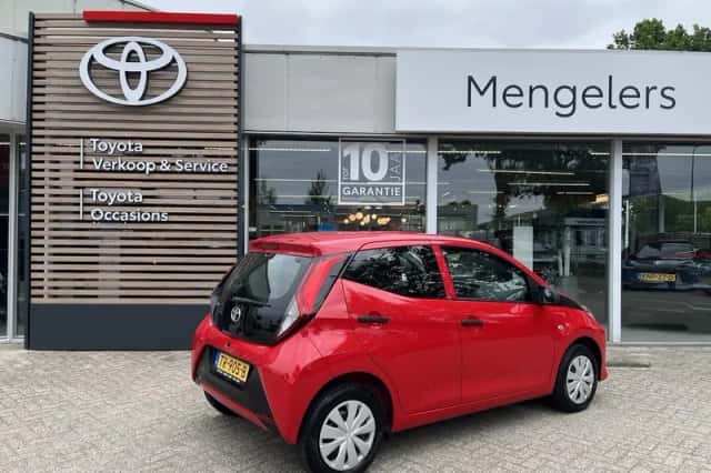 Toyota Aygo (2018) thumbnail 3