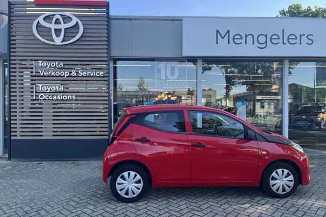 Toyota Aygo (2018) thumbnail 5