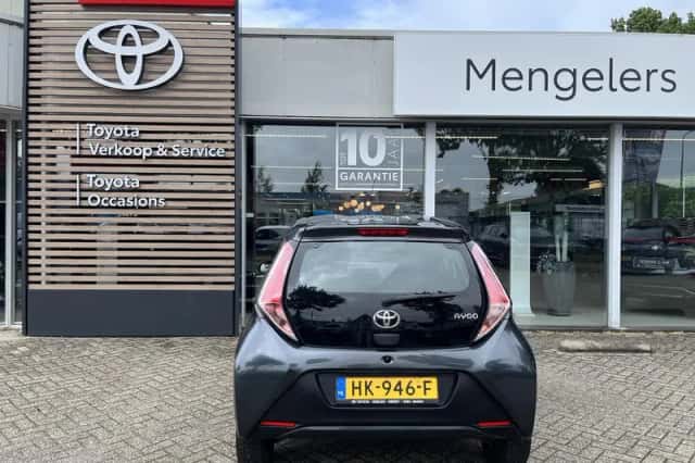 Toyota Aygo (2015) thumbnail 4
