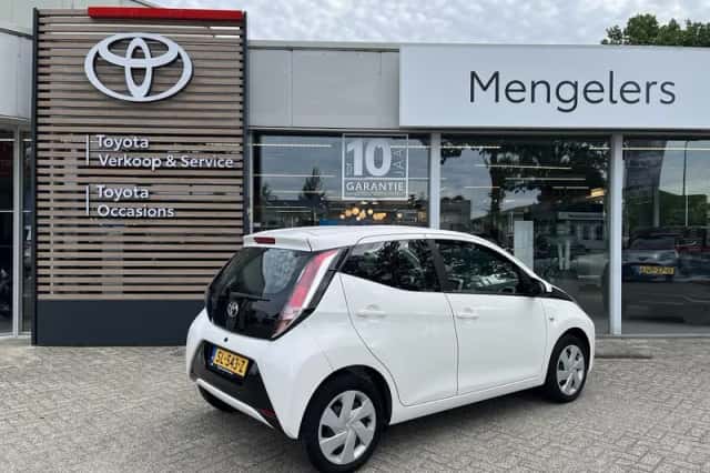 Toyota Aygo (2018) thumbnail 3