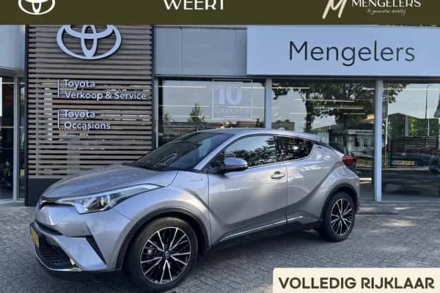 Toyota C-HR (2017) thumbnail 1