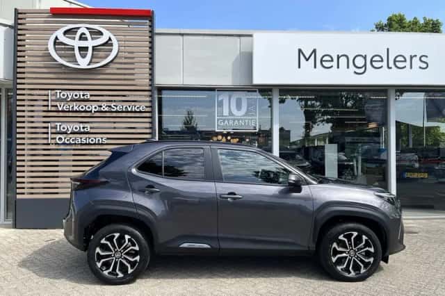 Toyota Yaris Cross (2024) thumbnail 5
