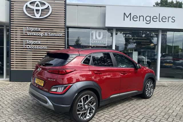 Hyundai Kona (2022) thumbnail 3