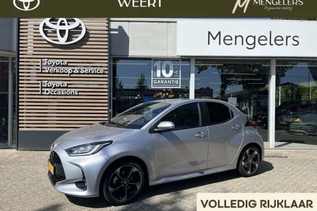 Toyota Yaris (2025) thumbnail 1