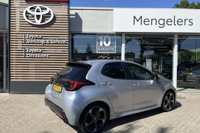 Toyota Yaris (2025) thumbnail 3