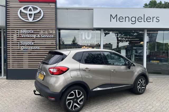 Renault Captur (2015) thumbnail 3