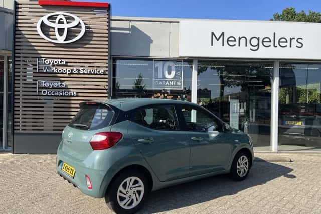 Hyundai i10 (2023) thumbnail 3