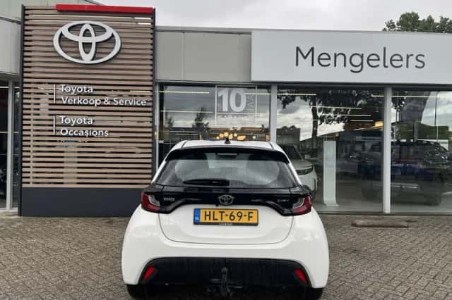Toyota Yaris (2025) thumbnail 4