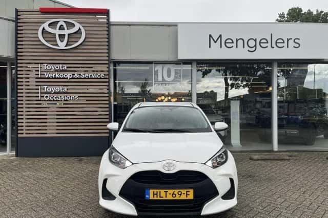 Toyota Yaris (2025) thumbnail 6