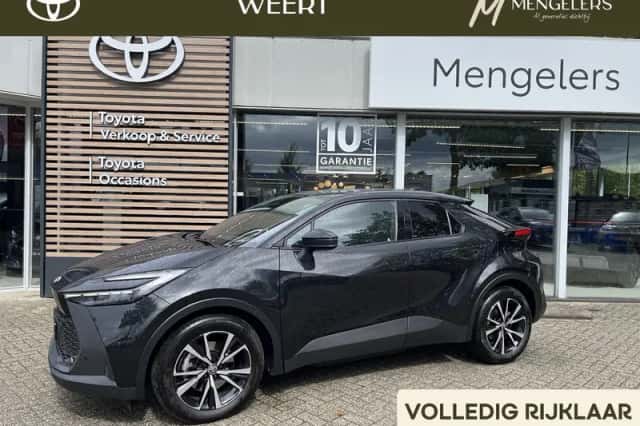 Toyota C-HR (2024) thumbnail 1