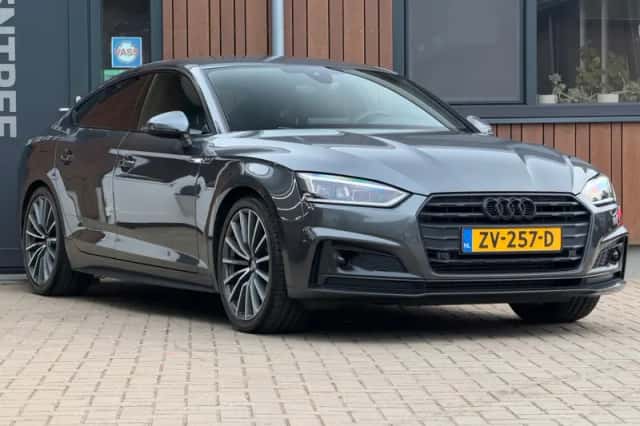 Audi A5 (2018) thumbnail 2
