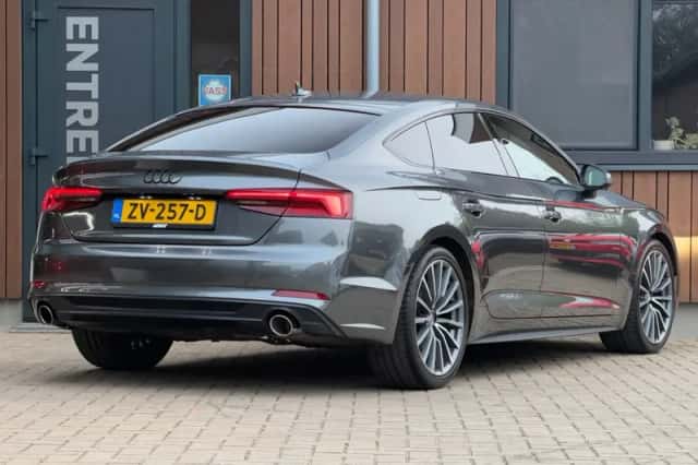 Audi A5 (2018) thumbnail 4
